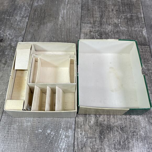 SINGER 600 Touch & Sew Sewing Machine Replacement Attachment Box Only - Picture 4 of 5